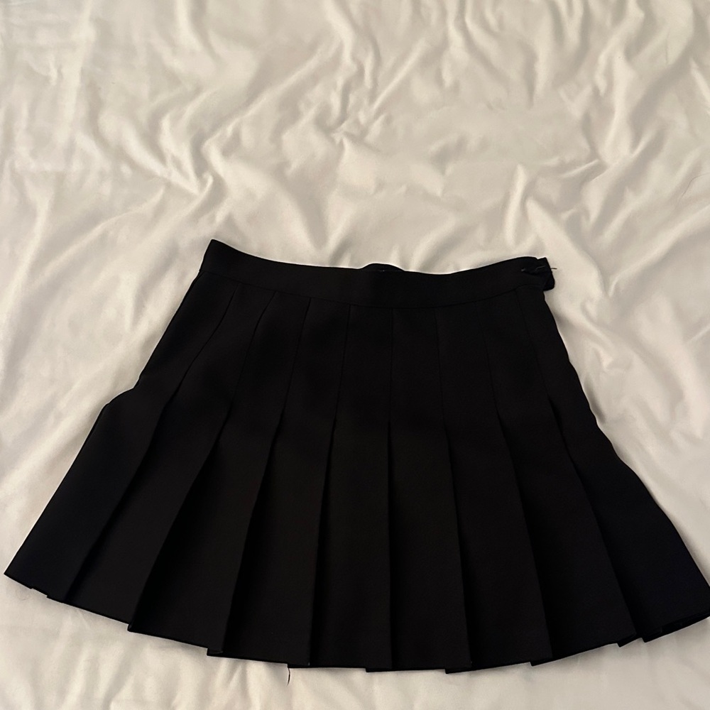 American Apparel Black Pleated Skirt